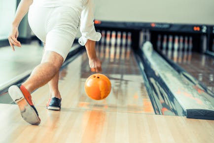 ボウリングでボールに回転をかける意味は コツや理想的な回転を紹介 Kencoco ケンココ ボウリングでボールに回転をかける意味は コツや理想的な回転を紹介 Kencoco ケンココ