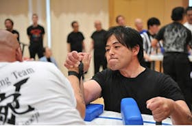 腕相撲(アームレスリング)のコツ・握り方と技別の鍛え方をアームレスリングアジアメダリストが解説