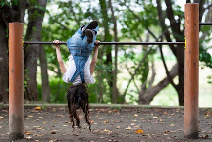 保護者必見 鉄棒の逆上がりのコツと教え方を徹底解説 Kencoco ケンココ
