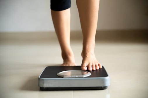 腰痛と肥満の関係を詳しく解説【改善・予防するための方もご紹介！】
