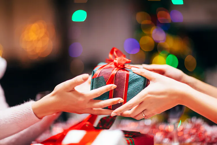 22年はこれで決定 30代彼女のクリスマスプレゼント人気おすすめ10選 Kencoco ケンココ