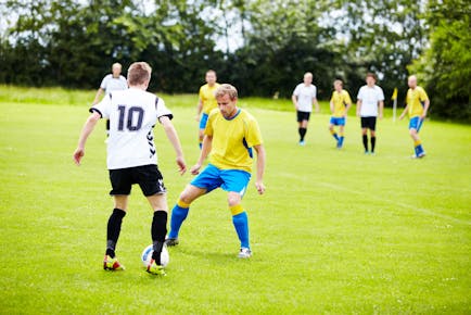 徹底解説 サッカーのオフェンスとディフェンスの1対1で勝つためのコツ Kencoco ケンココ