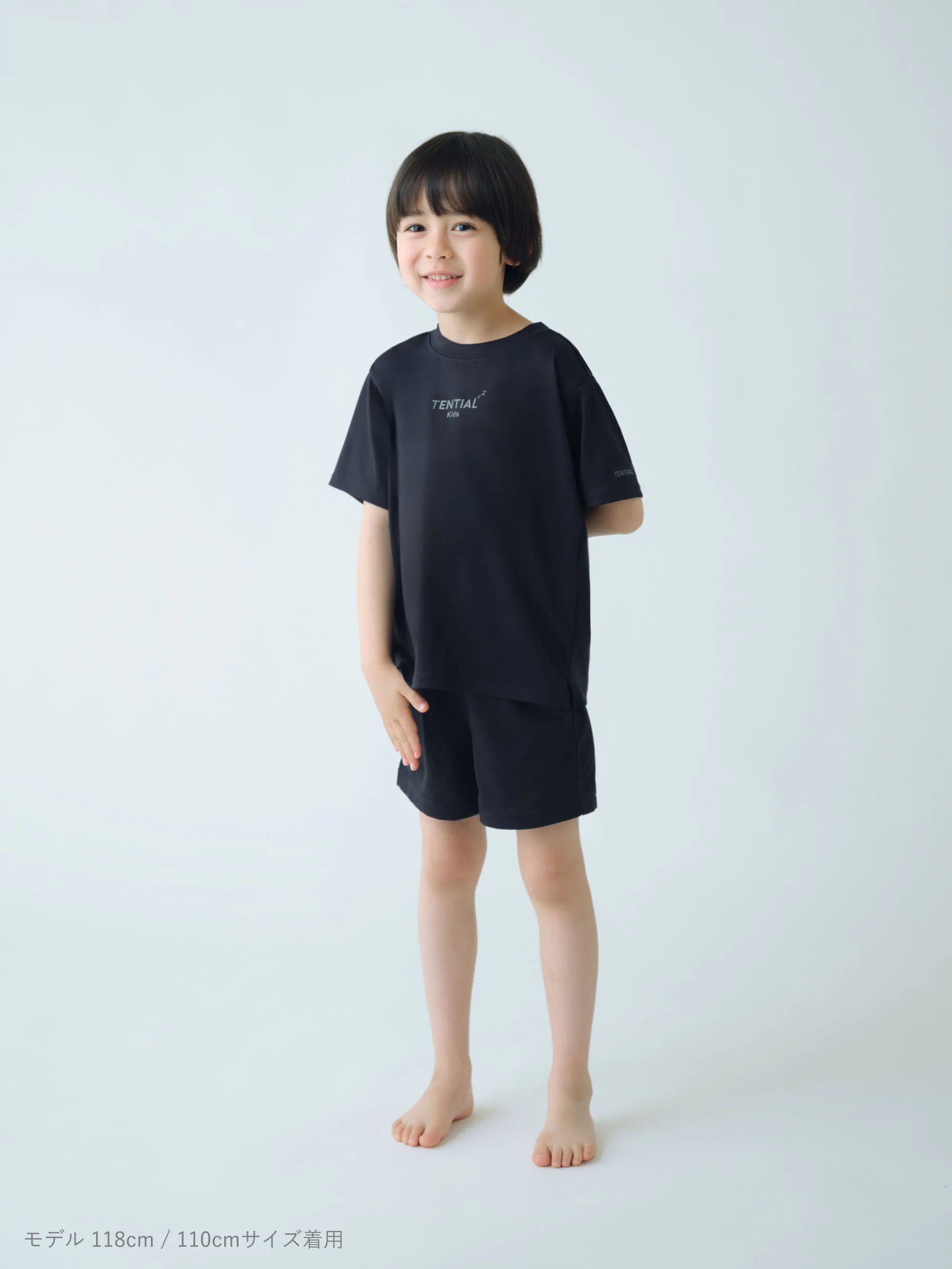 【美品】BAPEKIDS 半袖Tシャツとショートパンツセット　110cm正規品 キッズ Dry ショートセット / 上下セット（半袖Tシャツ・ショート