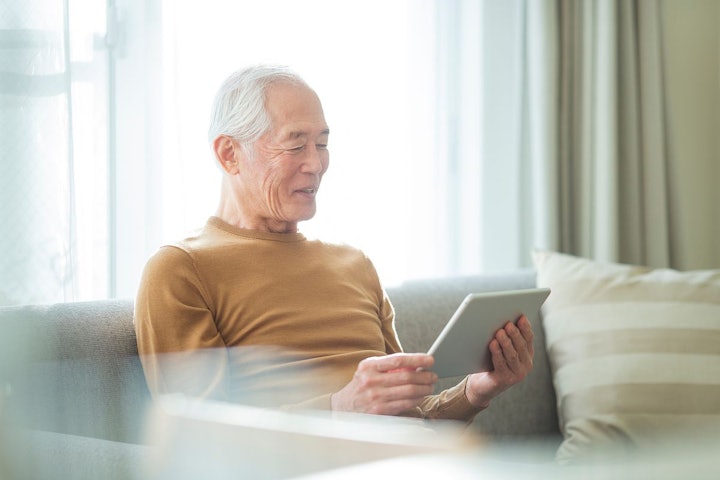 高齢者向けのリカバリーウェアはある?期待できる効果とともにおすすめの商品を紹介